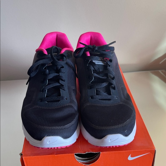 Nike Women's Air Max Sequent Black and Pink Athletic Shoes - Picture 2 of 4